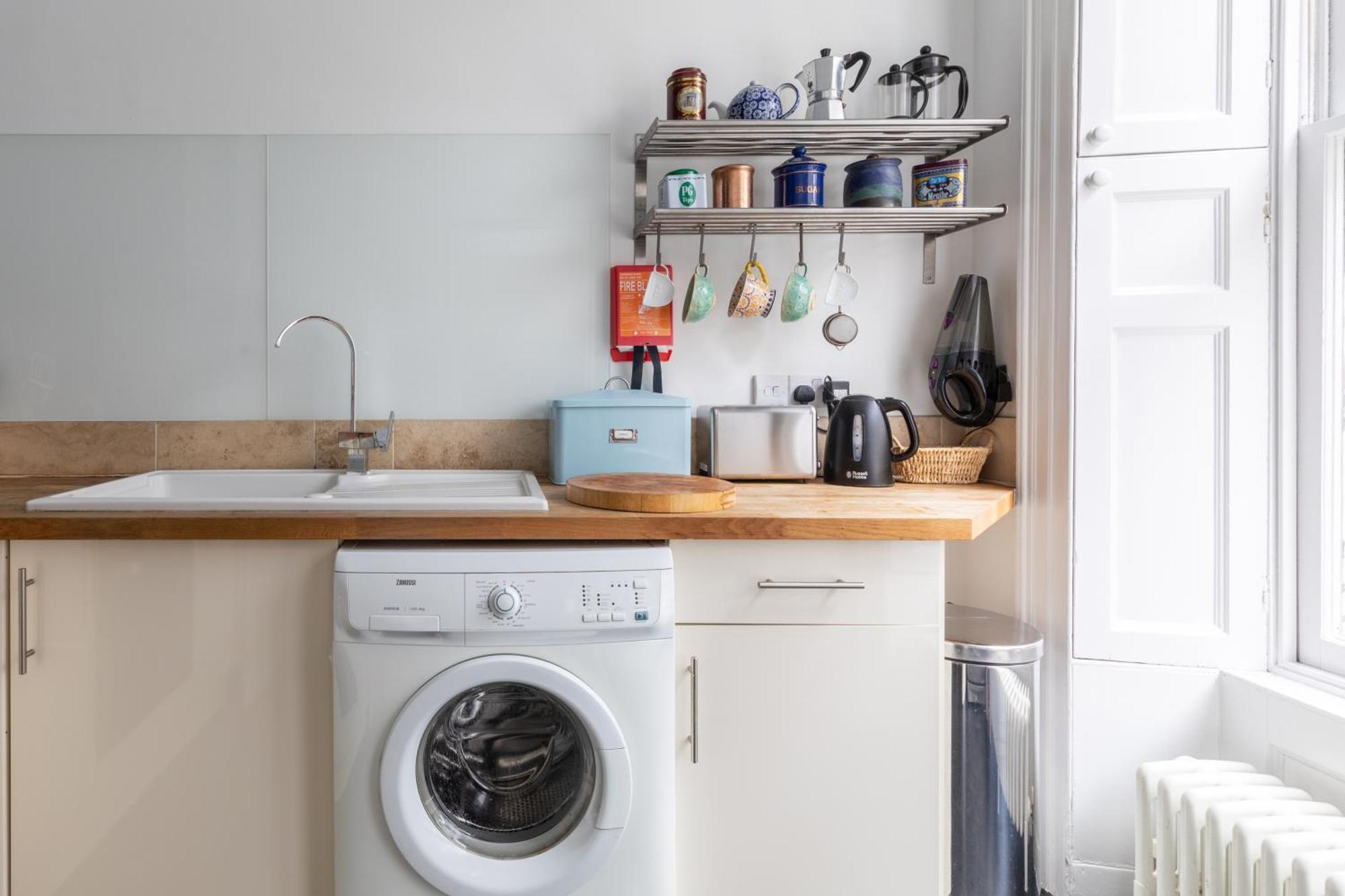 Spacious, Light-Filled Central Period Apartment Bath Exterior foto